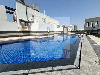 غرفة وصالة بالمجاز 2، شارع جمال عبد الناصر | تشطيبات راقية وإطلالة مفتوحة | جيم ومسبح وباركن مجاناً | 45,000 درهم سنوياً على 4 أو 6 دفعات