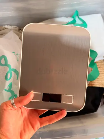 Digital Kitchen Scale - Compact Stainless Steel, Good Working Condition