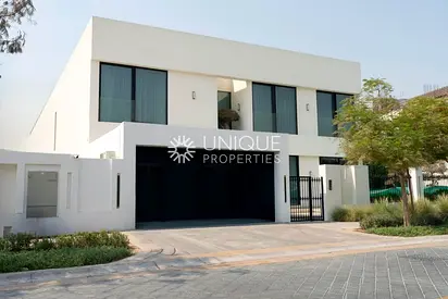 Exclusive | Custom-Built Villa | Private Garden