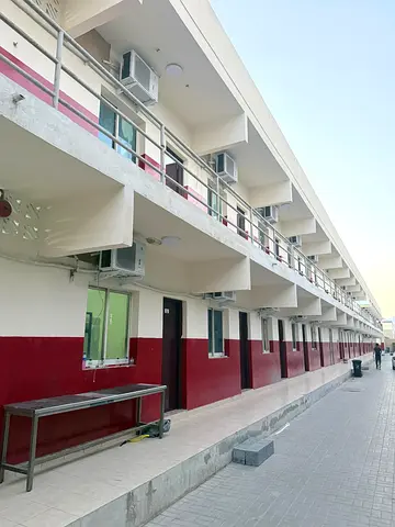 شامل كل الفواتير / مناسب للشركات / فارغ في شهر ١٢ المقبل / مساحه الغرفه ٨ أشخاص