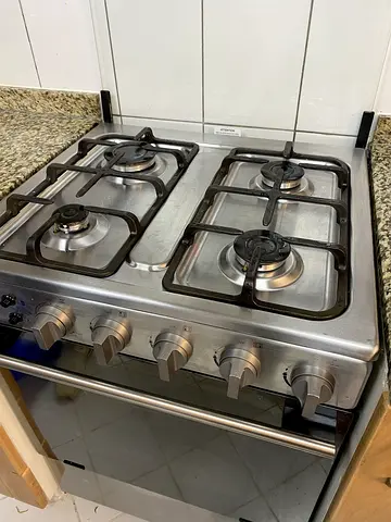 Super General 4-burner gas cooker with oven