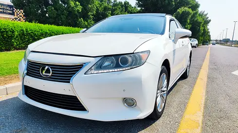 2015 Lexus ES 350 Platinum GCC Specs TRUNK AUTOMATIC