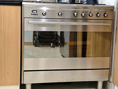 Urgent Latest Model 90 cm 2 Fan plus timer cooking Freestanding Gas Cooker with Oven -Good Condition