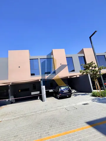 FREEHOLD SINGLE ROW 2 BHK TOWNHOUSE IN GATED COMMUNITY