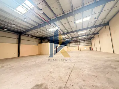 Brand new warehouse and good location
