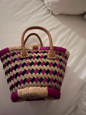 Handwoven straw tote bag with leather handles - purple/beige