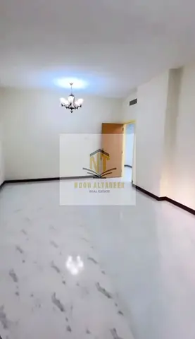 An excellent investment opportunity with a 10% return in the Abu Shagara area; the apartment consists of 3 rooms and 3 bathrooms.