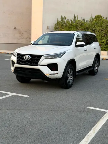 2022 TOYOTA FORTUNER GCC SPECS V4 - 2.7 ORIGNAL PAINT