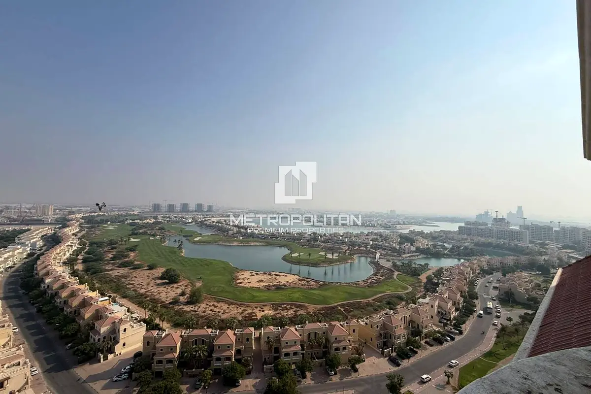 Luxury Studio | High Floor | Golf and Lagoon View