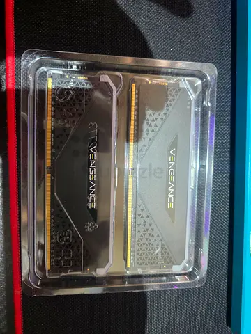 16gb ram Corsair Vengeance DDR4 RAM 2 x 8GB = 16gb (like new) - Black