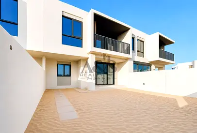SINGLE ROW | BRAND NEW | READY TO MOVE IN
