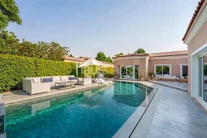 Fully Upgraded | Corner Plot | Vacant Now