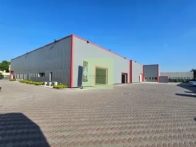 Brand new Showroom cum warehouse or garage for rent