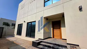 🌿 Modern 3BR Villa for Sale in Sharjah Sustainable City |