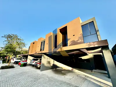 عِش في قلب الطبيعة الخضراء: فيلا زاوية بثلاث غرف نوم في روبينيا، مسار | خصوصية وفخامة