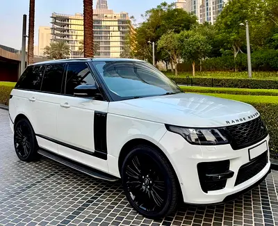 ELITE WHITE RANGE ROVER VOGUE V8 — F.S.H — SUPERCHARGED — TOP RANGE — LOW MILEAGE