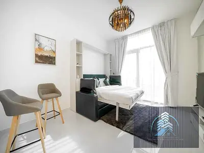LUXURIOUS STUDIO ON HIGHER FLOOR READY TO MOVE