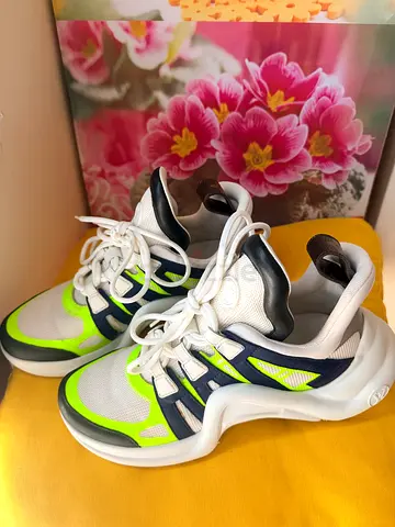 Authentic Louis Vuitton Archlight Sneakers Size 39