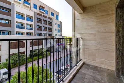 Large | Park View | Unfurnished | 990 SQFT