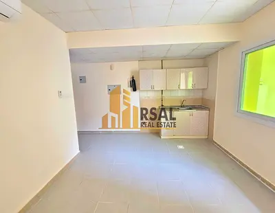 Studio With Open Kitchen/Family Building/Near Ambassador School