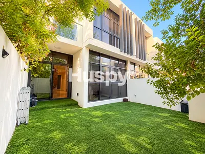 R2M14 | Ready to Move In | Closed Kitchen
