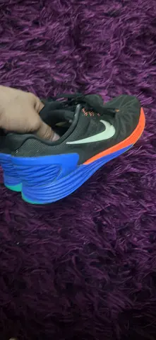 Nike Running Shoes For Lady Size 7.5 US