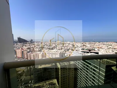 3 غرف وصالة | إطلالة على بحر الخليج | مساحات كبيرة جداً  تكييف مجاني باركنج مجاني