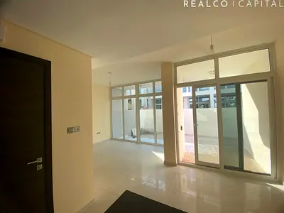 AMAING / CORNR UNIT / 3 BEDROOM