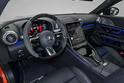 2025 Mercedes-BENZ AMG — миниатюра 11