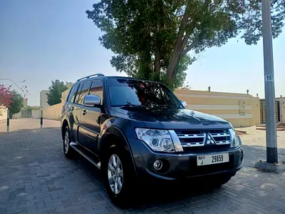 Mitsubishi Pajero 2013 GLS GCC Specs in Excellent Condition