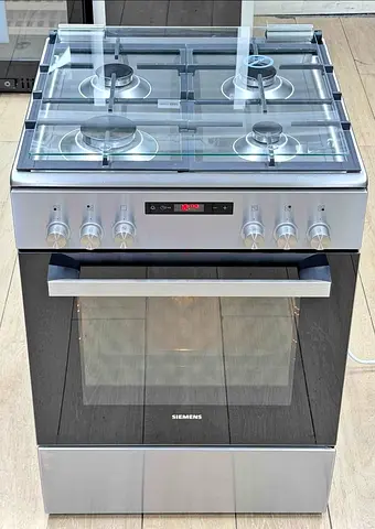 Siemens Stainless Steel Gas Cooker 4 burners with Electric Oven - Excellent Condition 60x60cm