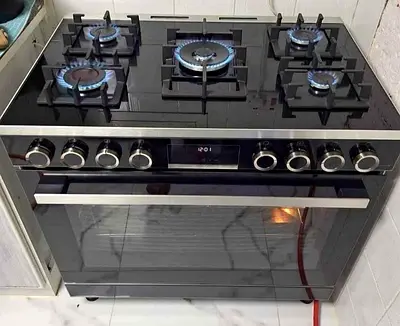 Bosch Series8 90cm Freestanding Gas Cooker with Oven - Black (Like New)