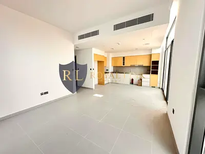 4 BR+M | CLOSE TO POOL AND PARK | Vacant Soon