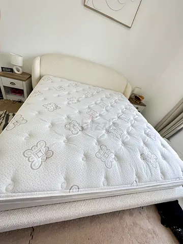 Brand New – PREMIUM ENGLANDER LATEX MATTRESS | SUPER KING SIZE! -From Mattress Store Dubai Mall.
