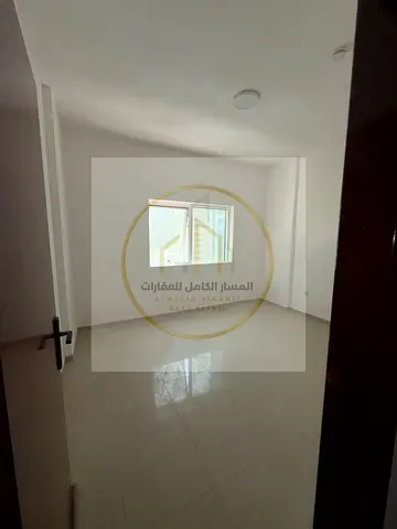غرفة وصالة للإيجار / شارع الخان / 4 دفعات / موقع مميز