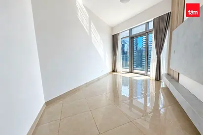 + Maids I Canal View I Multiple Options