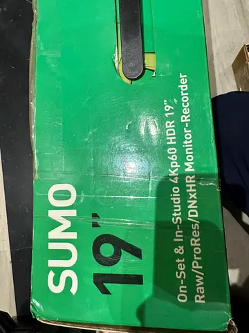 Atomos Sumo 19" Monitor-Recorder with Accessories