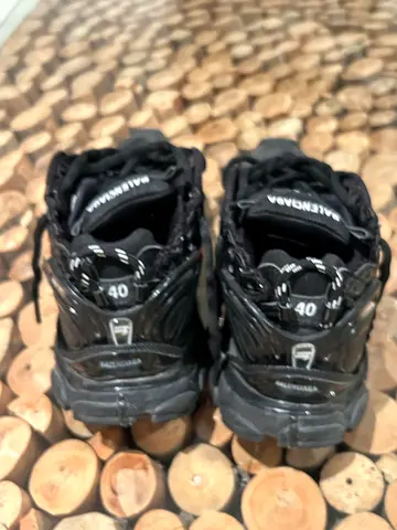 Black Balenciaga runners Sneakers, Size 40, Good rarely Used Condition