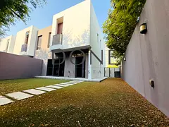 LUXURY 3BEDROOM townhouse Maid room waderobe MasterBed spacious size room ready to move 150k
