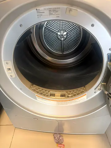 LG RC8043C front-load dryer machine - good working condition