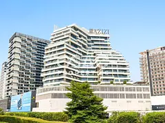 VACANT | GENEROUS LAYOUT | SPACIOUS INTERIORS