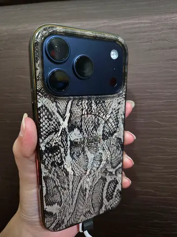 I m selling my iphone 17pro 512gb in blue color