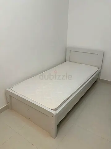 Homebox Single Bed with Orthopedic Mattress, Like New