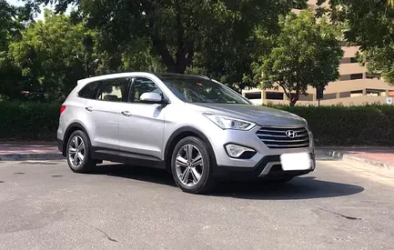 Low mileage.. Hyundai Santa Fe 2015 4x4 | 7-seater | GCC Specs | Excellent Condition