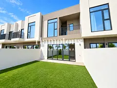 Exclusive | Unfurnished | Near Entrance