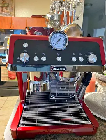 Delonghi Red Colour Coffee Machine