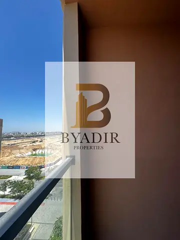 شقة فاخرة للبيع في قلب الممشى بالشارقة