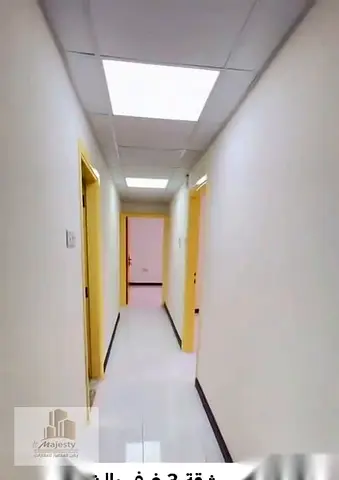🏢 **فرصة استثمارية مميزة في الشارقة – أبو شغارة** 💰 **شقة 3 غرف وصالة للبيع في برج الرضوان | دخل إيجاري 55,000 درهم سنوياً** إذا كنت تبحث عن عقار اس