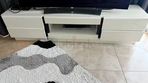 Tv table
