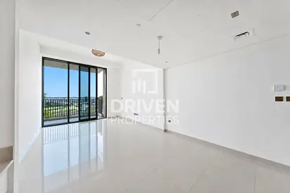 Vacant and Well Managed Apt | Prime Location